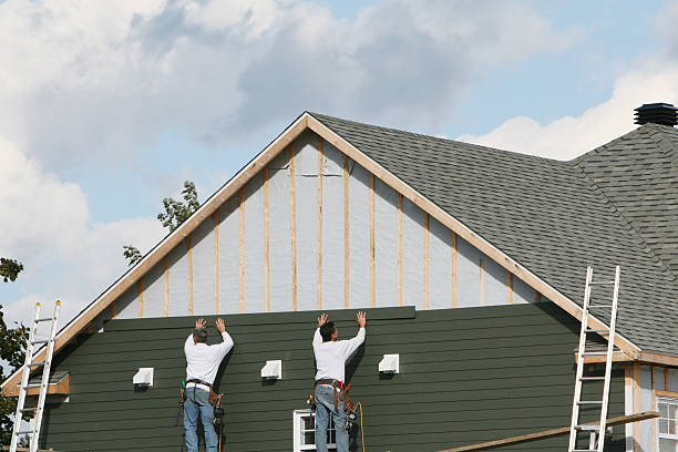 Professional Vinyl Siding technician working in Rheems, PA